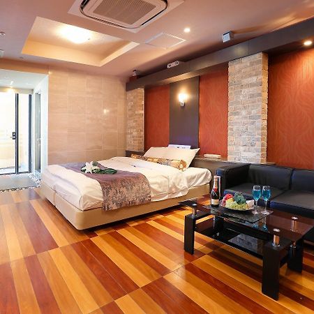 Hotel Axis -アクシス- (Adults Only) Osaka Exteriör bild