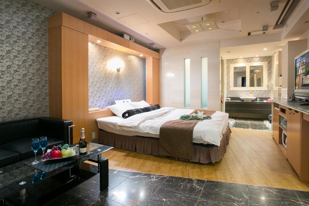 Hotel Axis -アクシス- (Adults Only) Osaka Exteriör bild
