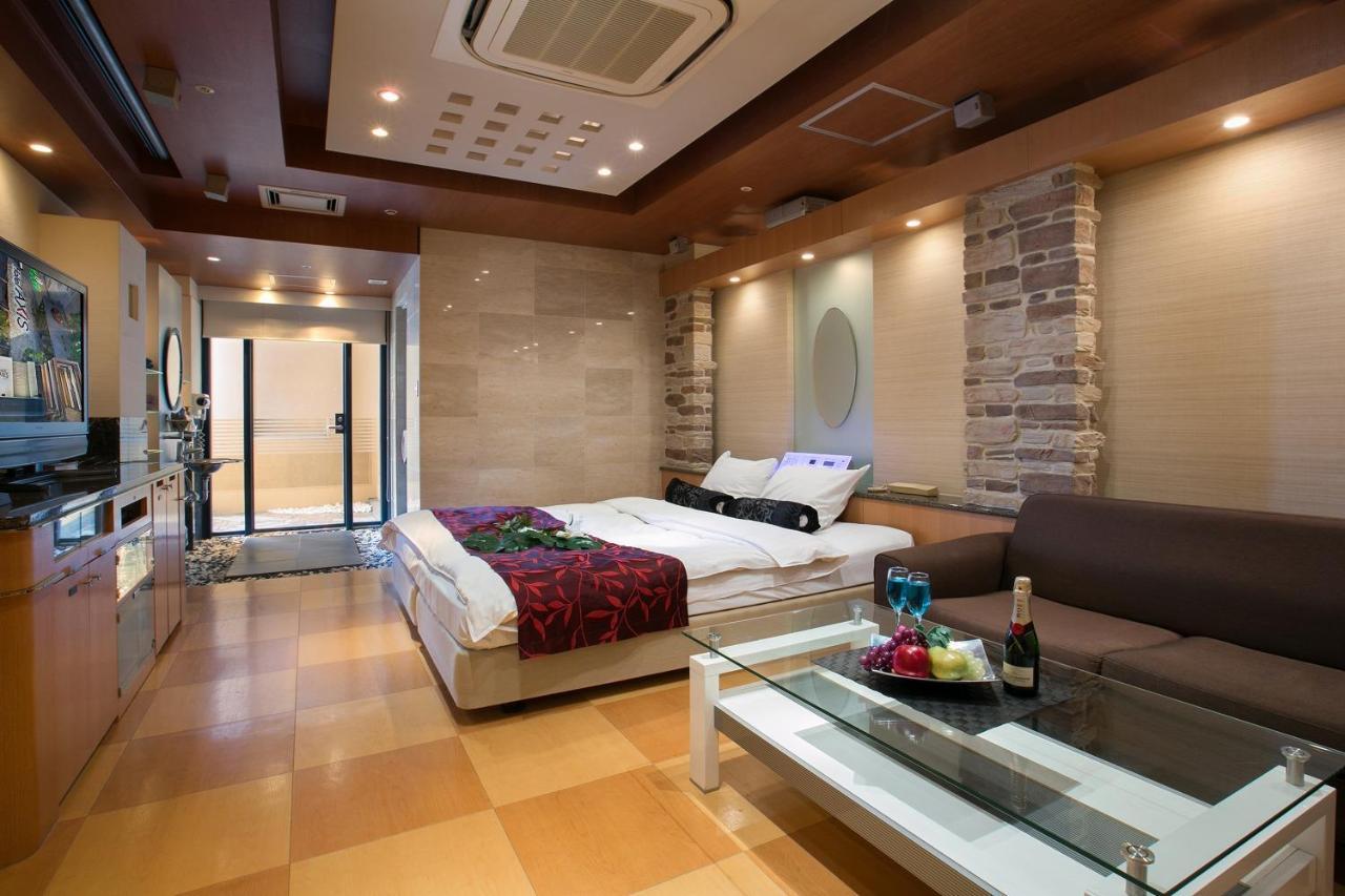 Hotel Axis -アクシス- (Adults Only) Osaka Exteriör bild